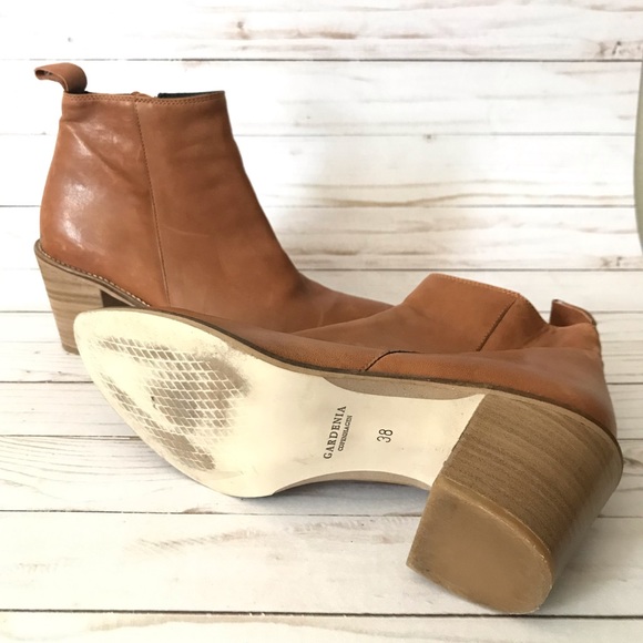 Gardenia Tan leather booties - Picture 2 of 5